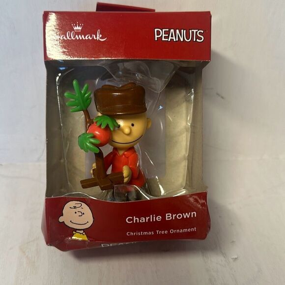 Charlie Brown Peanuts Christmas Tree Ornament Hallmark 2018 New - Picture 1 of 8